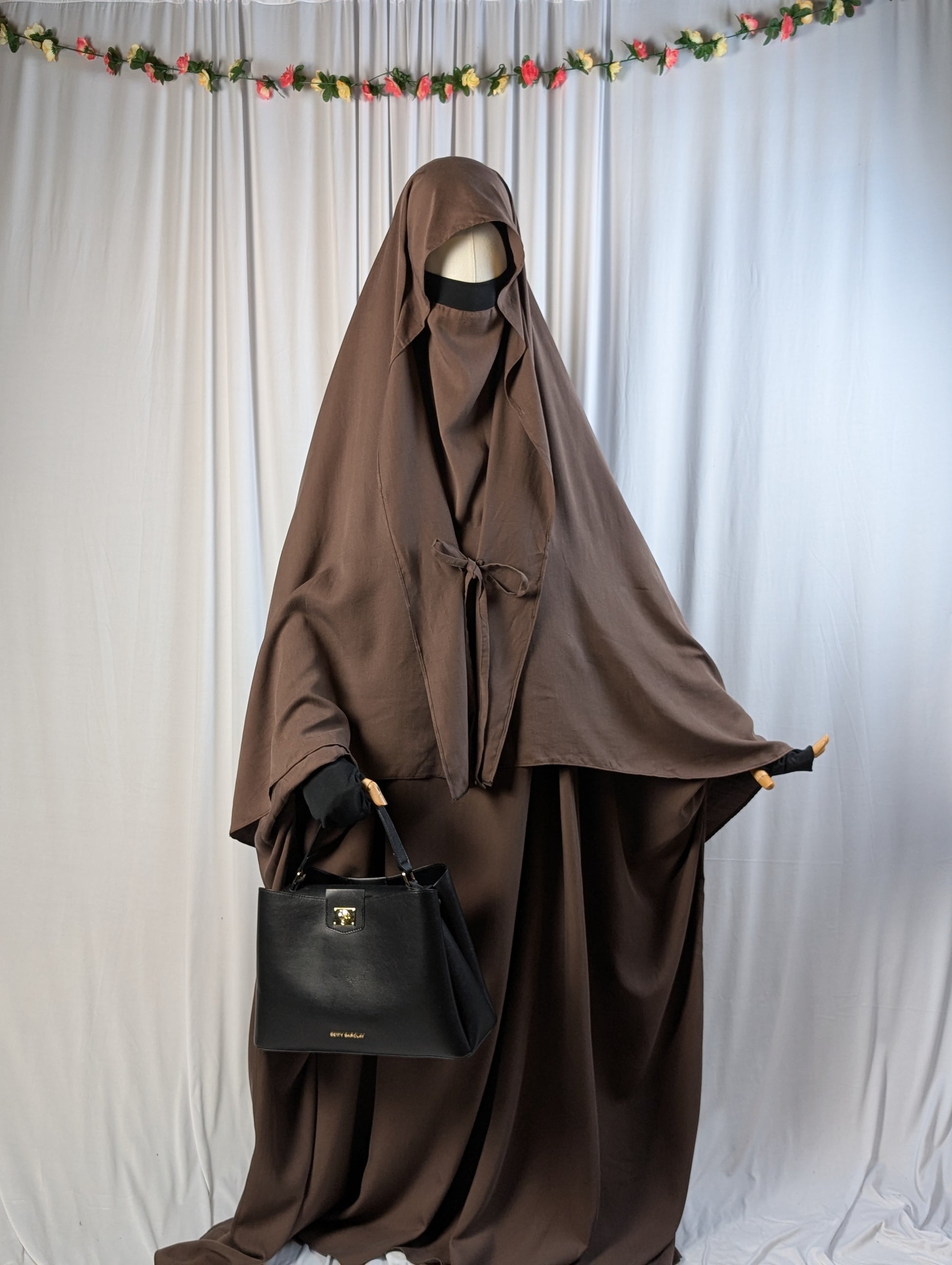 Ummi Tencel Jilbab Set mit breitem und langem Umhang 🍼